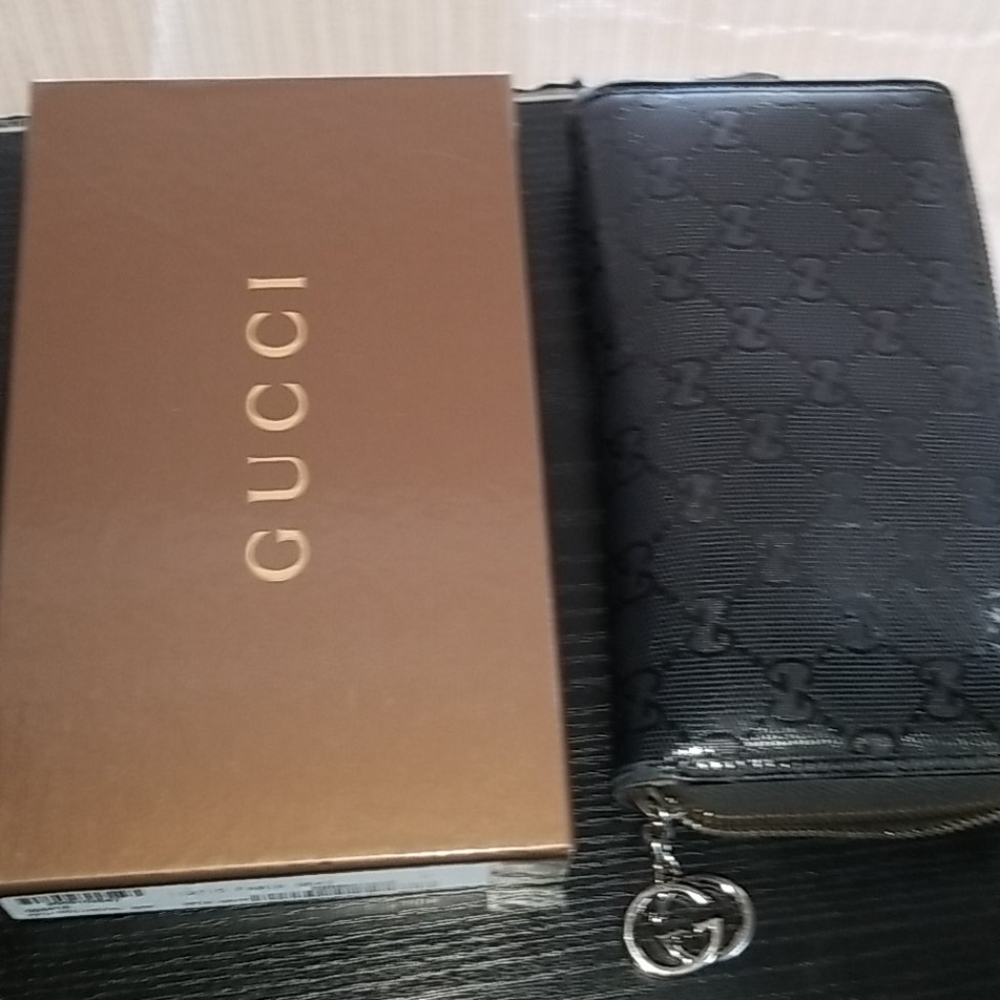 Authentic Gucci Wallet - Picture 7 of 10